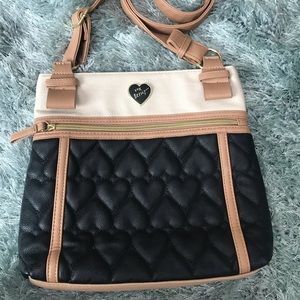 Betsey Johnson crossbody purse
